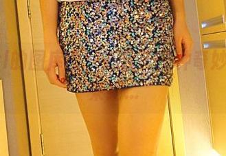 3Agirl的图库中，发现了一种奇妙的制服束缚…