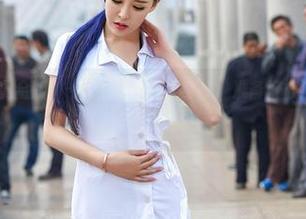 AISS爱丝(黄金版) – 欣阳的原图连身袜：准备好被这位模特的腿折服了吗？