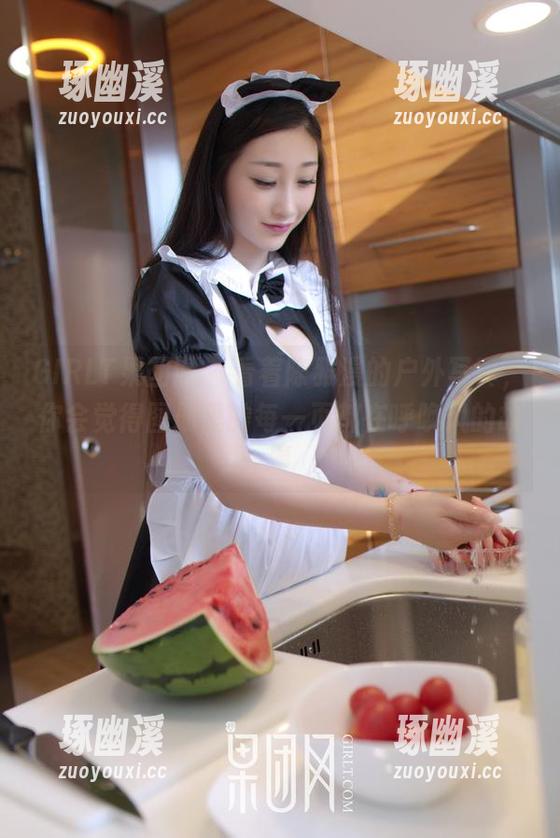 GIRLT果团网 - 看着陈雅漫的户外写真，你会觉得图册里的每一页都在呼唤风的故事