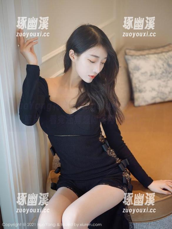 HuaYang花漾-Angela小热巴 HuaYang花漾 - Angela小热巴的秘书照片,看完还真想问问网盘密码。