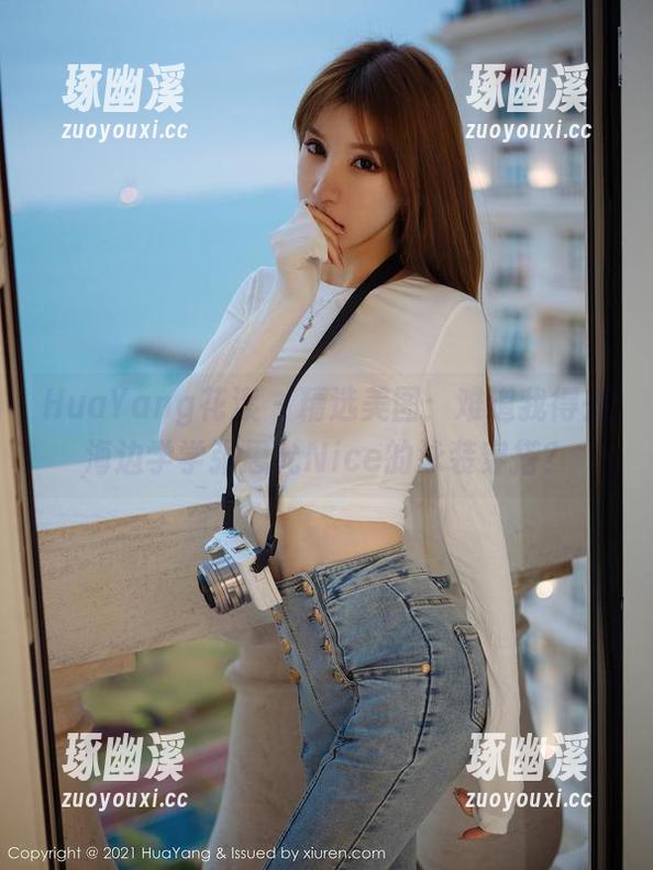 HuaYang花漾 - 精选美图：难道我得去海边学学张思允Nice的泳装穿搭？
