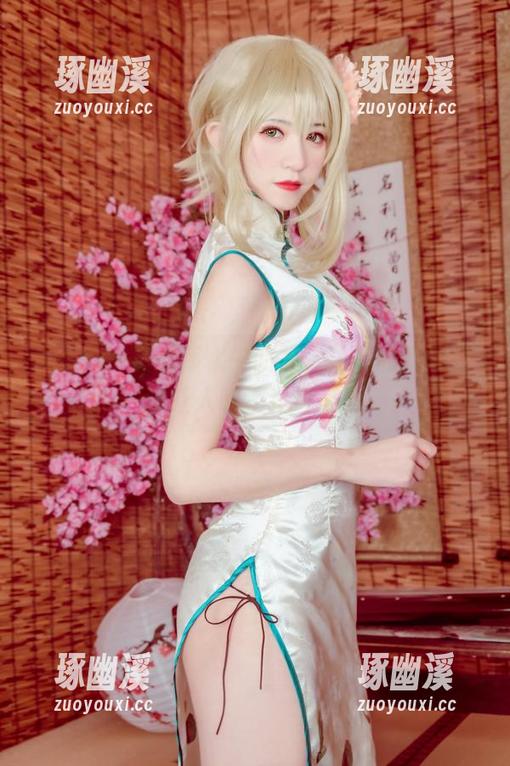 Kettoe在死库水中的写真，她的气场好得让人喘不过气来？