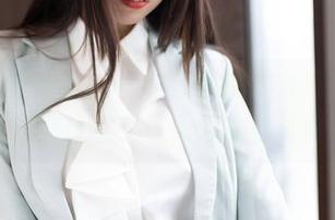 MiStar魅妍社 – 小热巴的牛仔裤写真，怎么穿就那么让人想多看几遍…