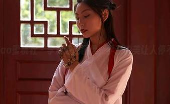 MiiTao蜜桃社 – 李颖诗的图集，学姐的美让人停不下来