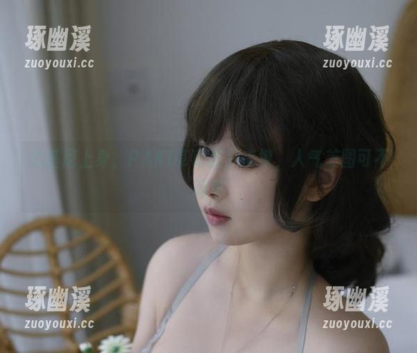 比基尼上身，PAKI草莓酱又来撩，人气美图可不简单