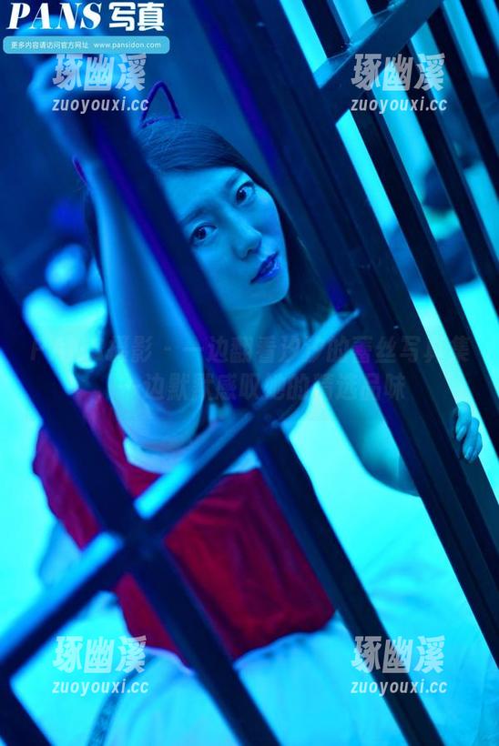 PANS摄影 - 一边翻看汐汐的蕾丝写真集，一边默默感叹她的精选品味