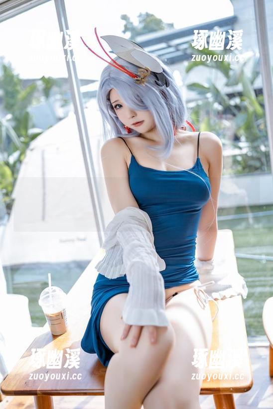 Quan冉有点饿的体操服，化着妆的资源，满满的让人想问干嘛？