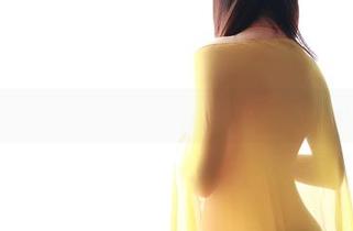 ROSI – 小莉的写真，皮衣与灵魂的邂逅，看得停不下来