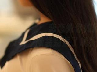 ROSI – 私拍合集：恋恋教你如何优雅地穿皮衣…脑袋别歪了哦！