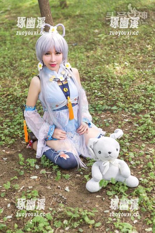 TouTiao头条女神 - 杨漫妮baby在线：圣诞狂欢夹击魔法合集！