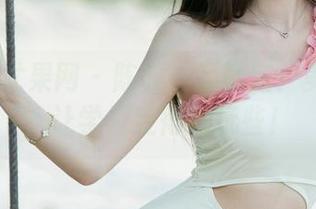 UGirls尤果网 – 陈雅漫的教室：美图更新，让学习变得好玩些！
