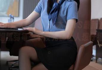 Xiuren秀人网 – 冯木木LRIS最新油亮图集，细腻到每一个反光都让人想仔细琢磨。