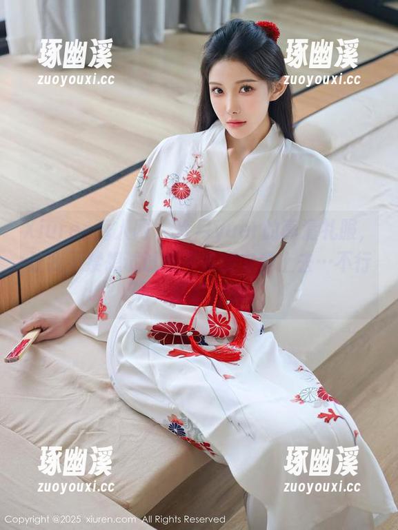 Xiuren秀人网 - 冷月yuer的高清礼服，让我不禁想试试能不能把它穿上去…不行啊，我这身材。