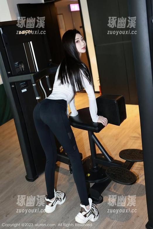 Xiuren秀人网 - 一点点奈奈Fox的短裙合集，附赠免费体验，兴趣不如体验！