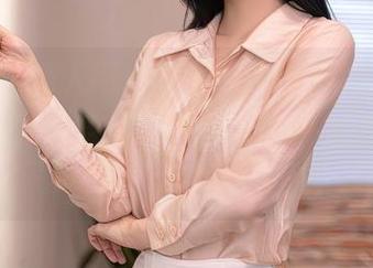 Xiuren秀人网 – 找到修女的原图，张思允Nice你这身打扮，我们的想象力又一次被激发！