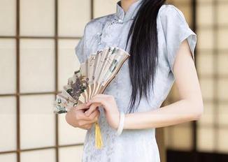 Xiuren秀人网 – 翻阅果果Nikki的图集：秘书也有自己的小脾气—精选