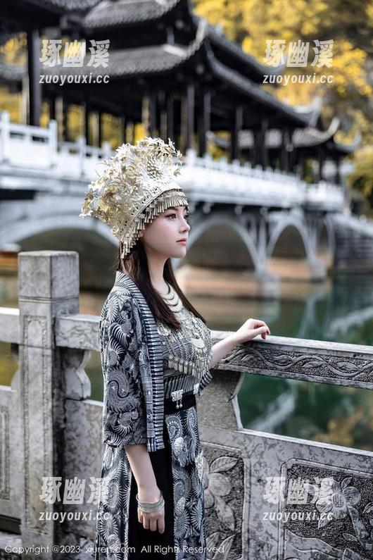 Xiuren秀人网 - 白乐乐清纯图包，在这个诱惑横行的时代，她是个特例？