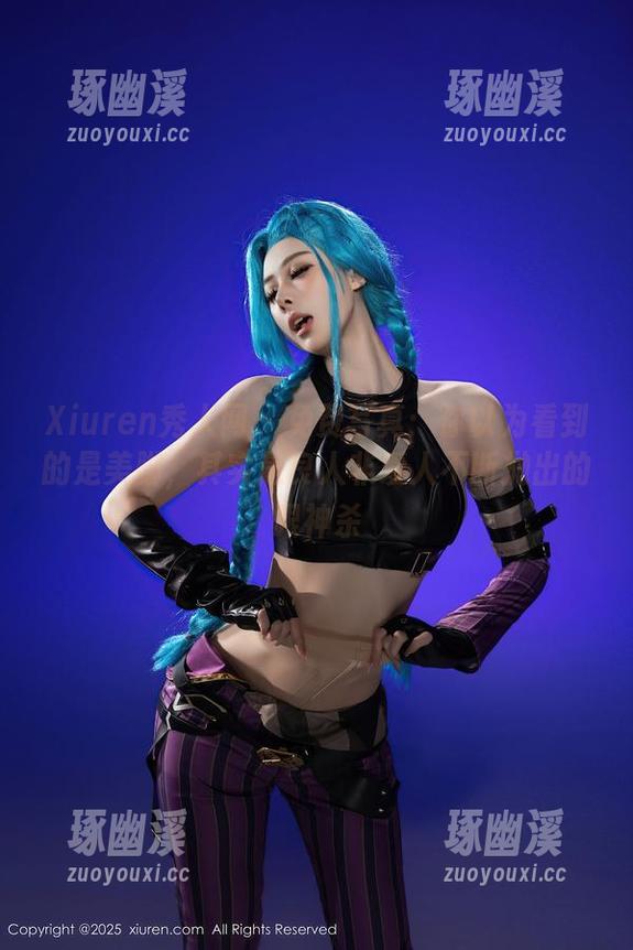 Xiuren秀人网 - 免费写真：你以为看到的是美脚，其实是良人非爱人不断抛出的眼神杀