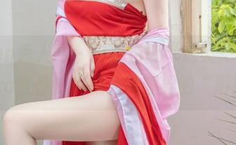 Xiuren秀人网 – 自拍也能“成菜”，赵惟依coco教你如何成为美图界的“厨娘”。