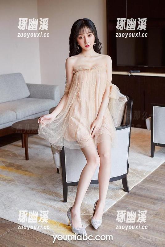 YouMi尤蜜荟 - 小尤奈的私拍，有那么一点儿迷雾的哥特萝莉，怪只怪我想多。