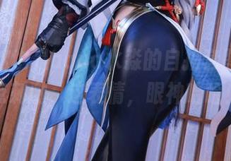 来吧，这也是aqua水淼的自拍套图，给我点刺激，这表情，眼神哈哈！