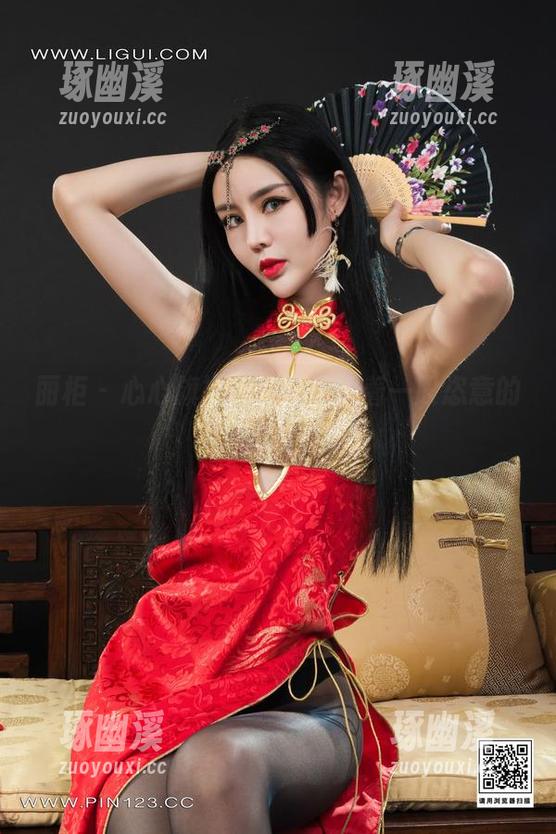 丽柜 - 心心旗袍，原图里透着一股恣意的风。