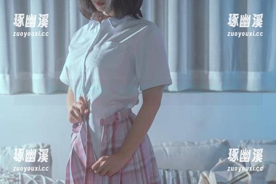 图集中藏着福利，透明的云溪溪奶桃你看到吗？