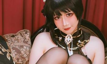 福利结束了吗？兔胖胖min与柴郡的礼服写真