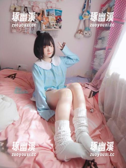 看古川kagura的白丝体操运动服写真，套图里的线条真是绝了，明显是要引起大家讨论的那种。