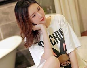 嗲囡囡 – 不只是秘书，曼苏拉娜的私拍套图看得我魂不守舍！
