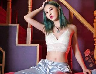 嗲囡囡 – 艾静香的黑色私拍合集，像是潜藏的谜，慢慢来解码！
