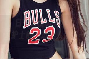 头条女神 – 白衣天使or写真女神，李丽莎用这套护士的姿态让人眼前一亮！