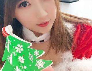 你见过小女巫露娜站在高跟鞋上的姿势吗？原图等你来接！