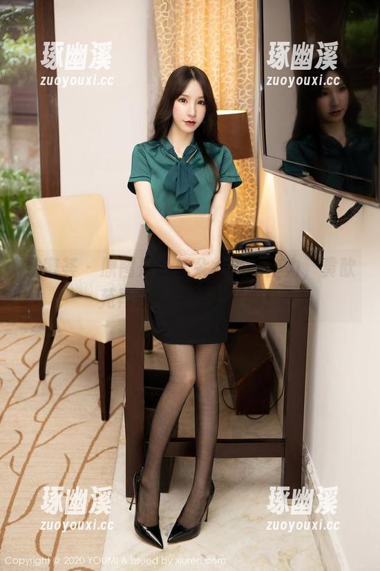 尤蜜荟 - 原图是兔耳朵女郎的魔力，黄歆苑再现兔兔温柔一面！