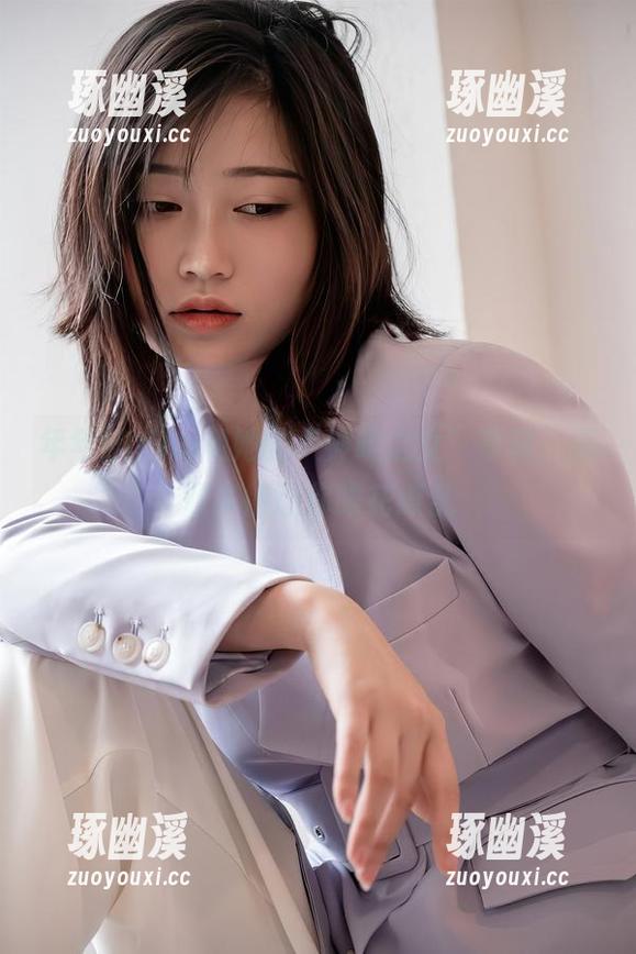 年年Nnian和她的“神明之女”写真，资源多得让你眼花缭乱