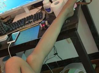 异思趣向 – 秋秋图集展示：这楼梯就像传说，踩着婉萍的影子，别有一番滋味。