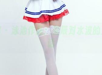 推女郎 – 泳池作品：星辰对水波的无声对话