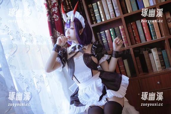 日奈娇的“g36c礼服”，略显挑逗，保证让你下载一波又一波！