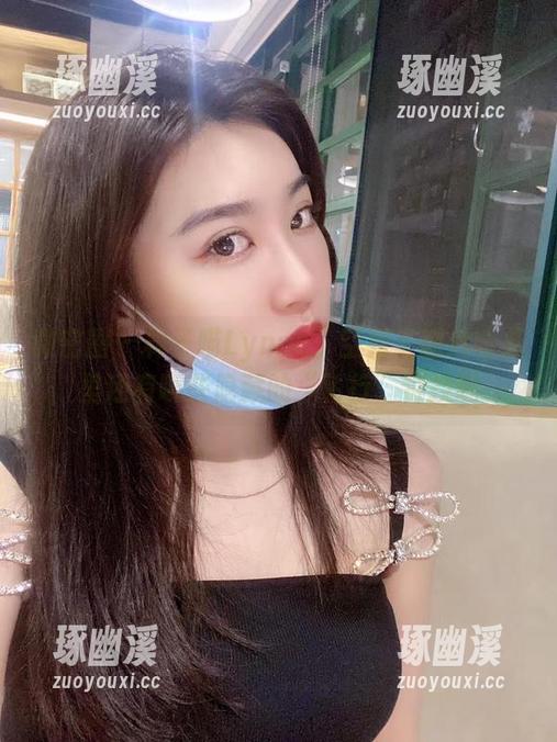 微密圈 - 林子喵Lynne，空姐？图片合集里还有哪些隐藏的“飞行”特技呢