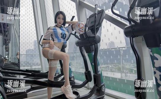 微密圈 - 果儿Victoria呈现的定制内衣，图集带点意外的温柔