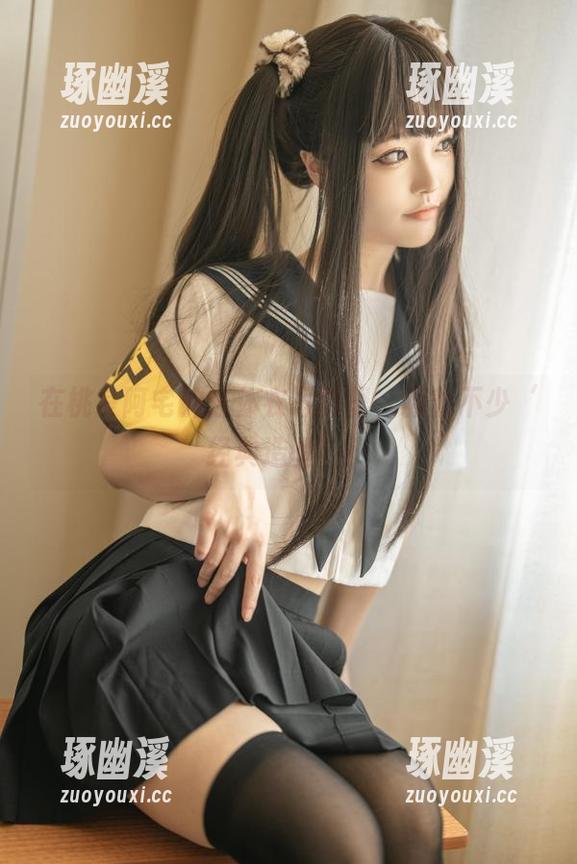 在桃良阿宅的连体衣写真里，藏着不少‘经典造型’！