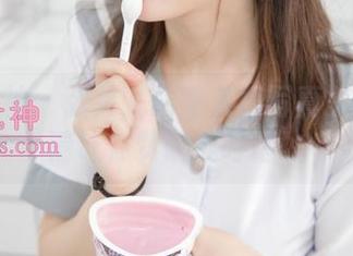 梦丝女神 – 张灵儿的连衣裙写真集：用高清让你赞叹或哼唱！