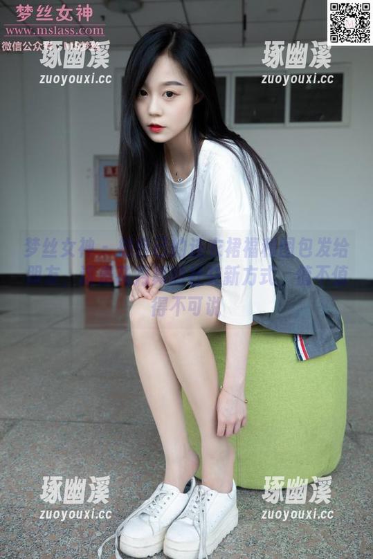 梦丝女神 - 把自己的连衣裙福利图包发给朋友，这是花月舞的社交新方式，值不值得不可说