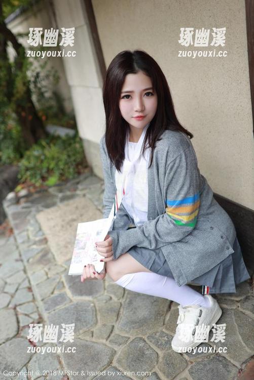 模范学院 - 姗姗就打奥特曼带你看不那么“秘密”的美照，最新美图一览！