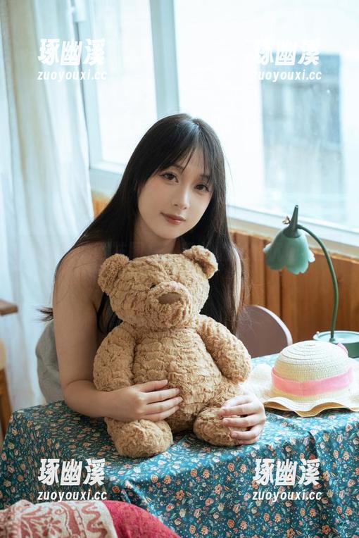 浅安安 浅安安的网袜图集,轻松愉快的沉甸甸的福利
