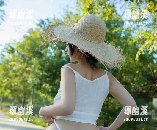 青涩的风味，浅安安的套图，看来分享是唯一出路…
