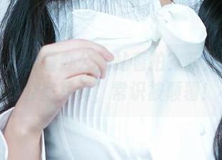 爱尤物 – 坐着办公，站着拍？菲儿的高清办公室写真，常识被颠覆！