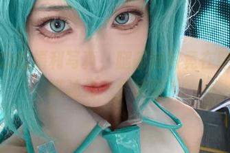 狐玖玖的福利写真，腿部特写竟在隐约中讲述另一个故事？