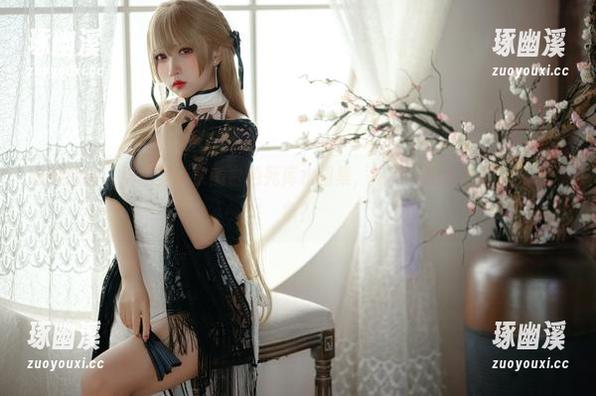 猫田圣奈奈 谁能想到,猫田圣奈奈的白色死库水图集,隐藏着如此丰富的腹肌想象?