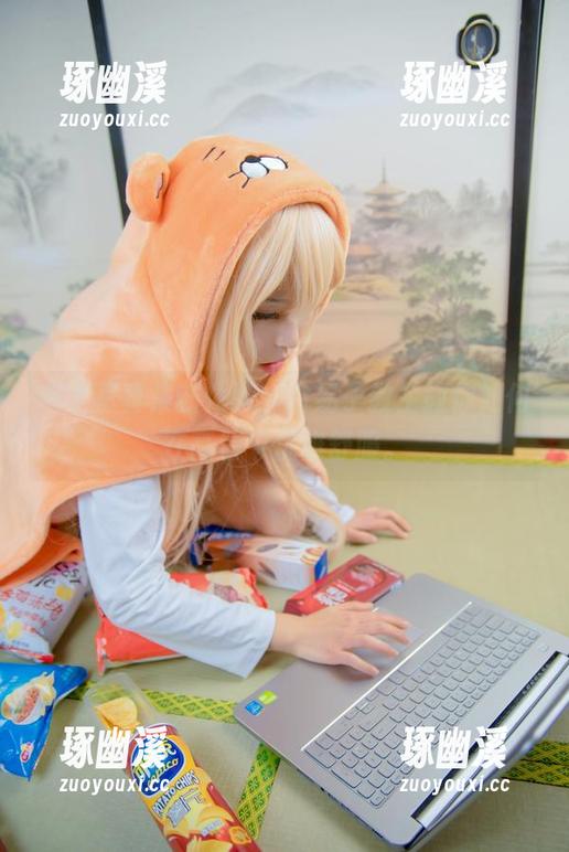 毛衣写真集新体验，白易子教主教你如何在高清中优雅舒服。